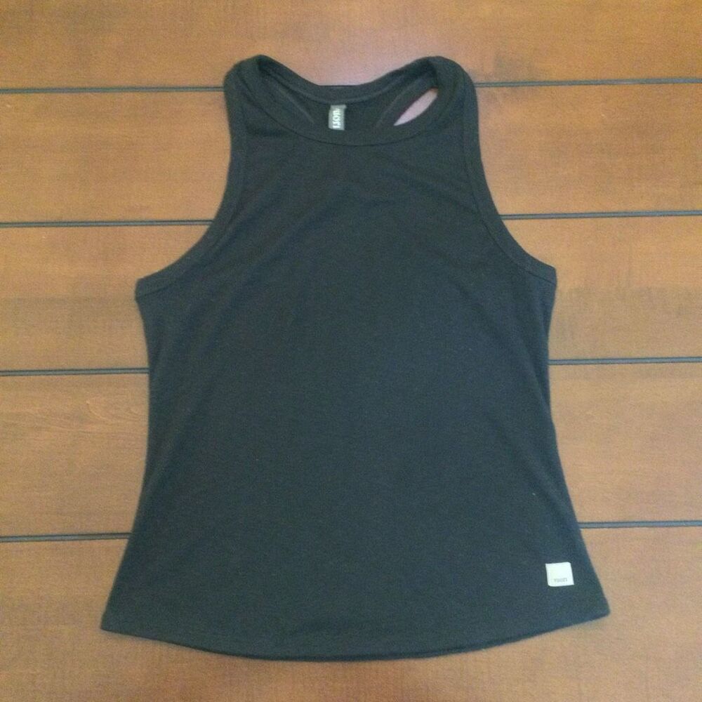 Vuori ribbed recerback tank medium black